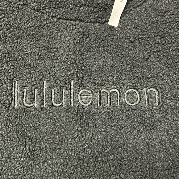 Lululemon Textured Fleece Embroidered Logo top - Picture 4 of 4